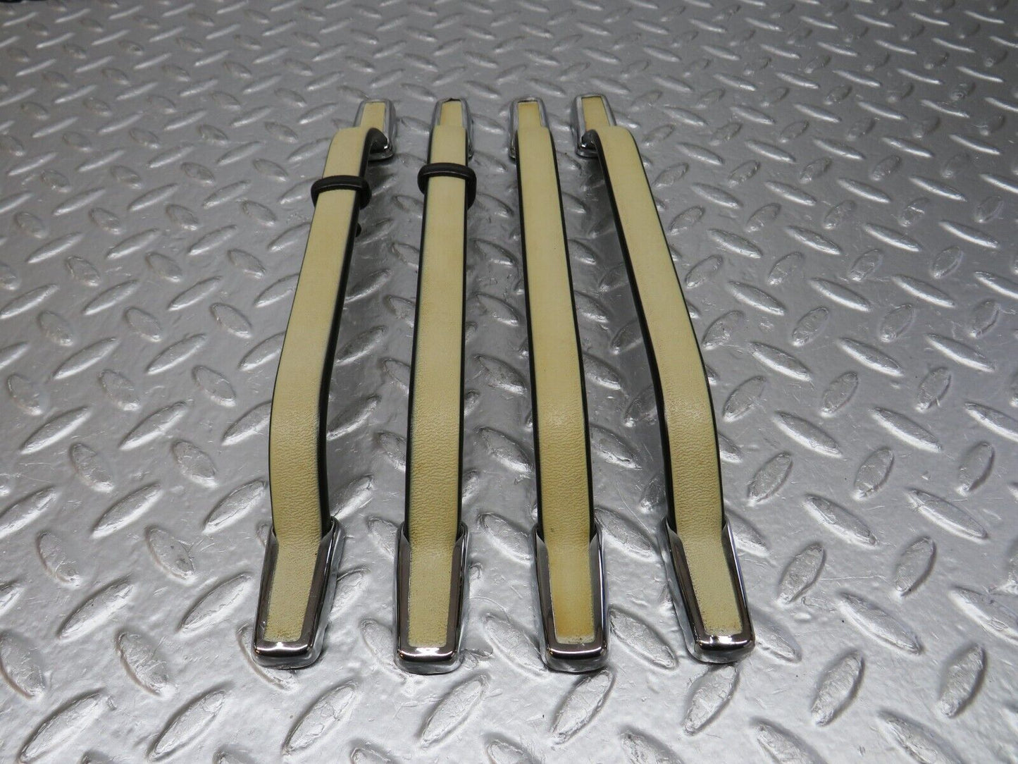 0650 Mercedes-Benz C107 350SLC Coupe Interior Roof Grab Handle Set Beige