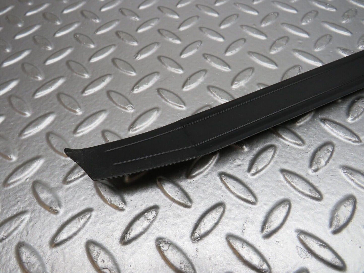 33498 Mercedes-Benz W202 C180 Skirt Sill Moulding Trim Left Side 2026800174