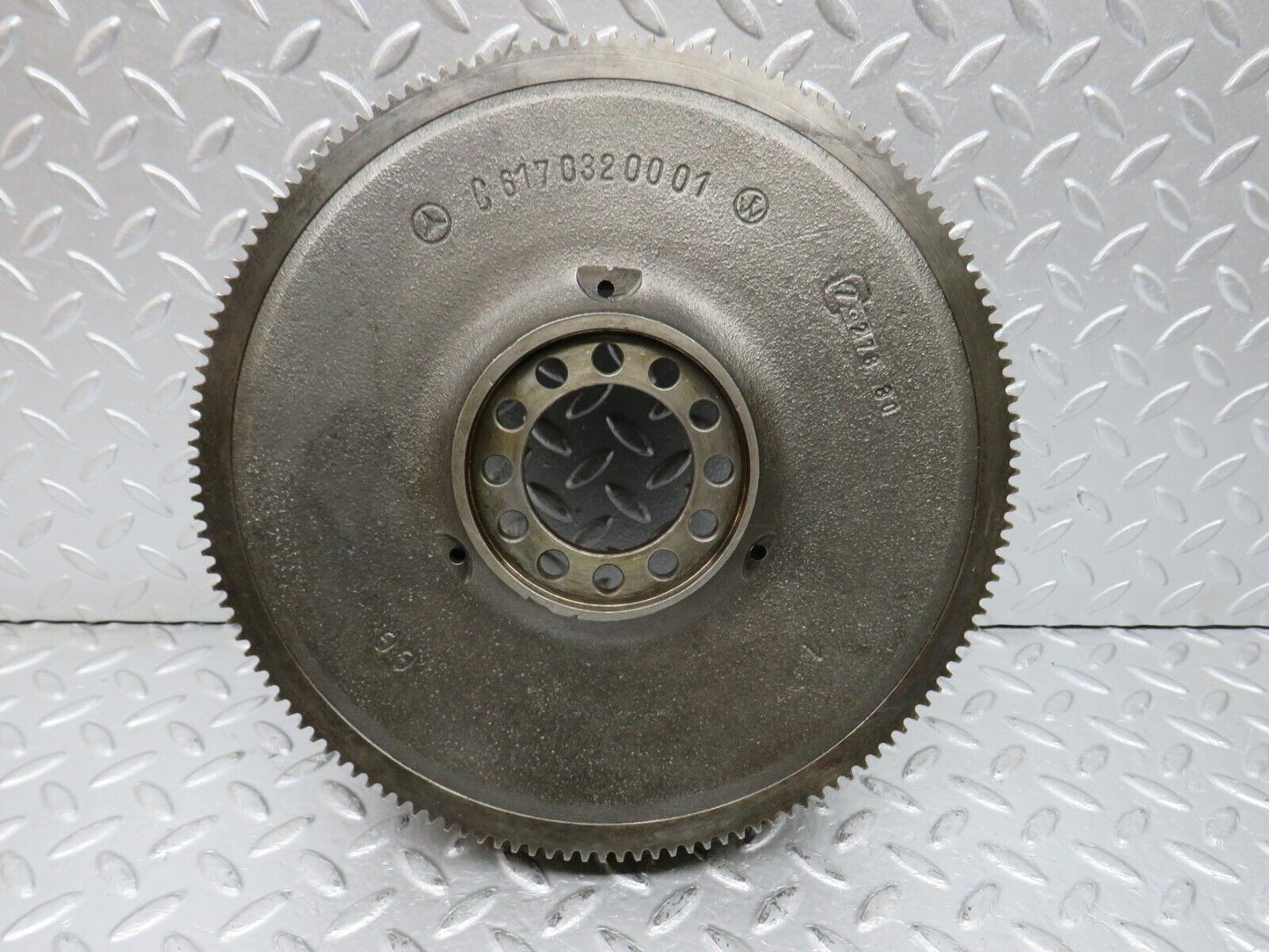 32882 Mercedes-Benz W123 300D Flywheel Starter Ring Manual Gearbox 6170320001