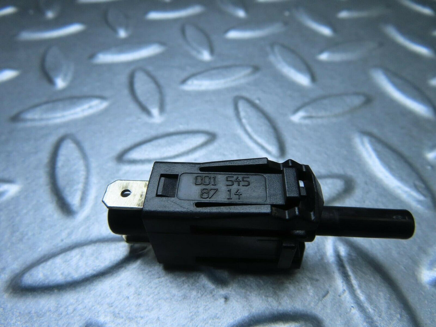 10736 Mercedes-Benz W123 230E door contact switch 0015458714