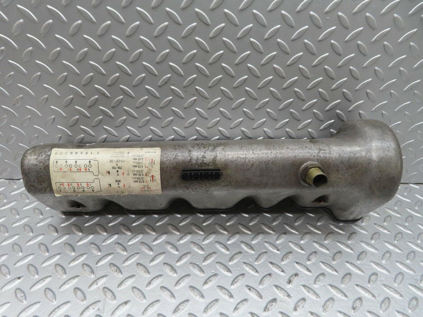 13828 Mercedes-Benz R107 450SL Cylinder Head Valve Cover Left Side 1160161805