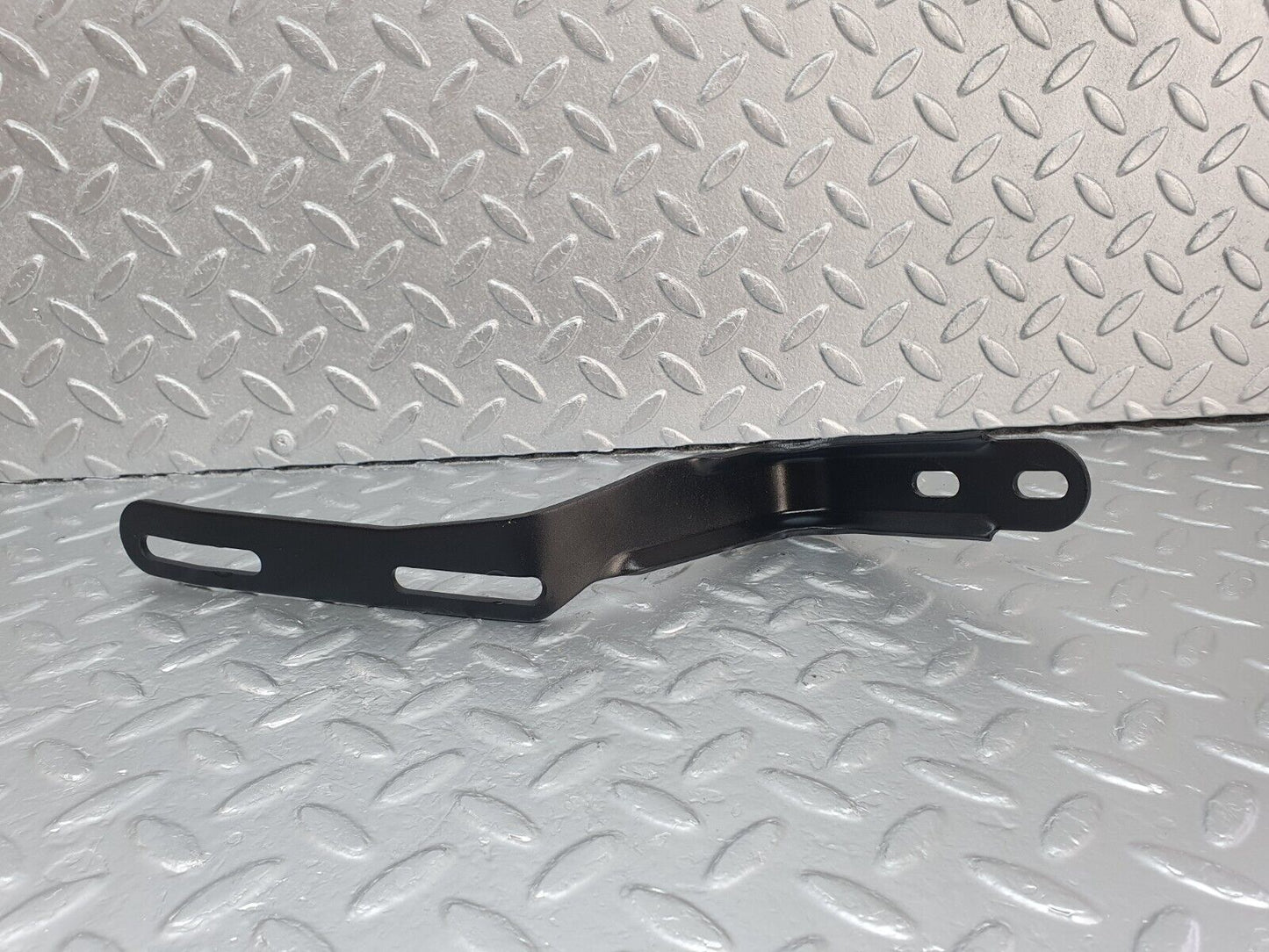 42843 Mercedes-Benz W201 190 2.0L Exhaust Bracket