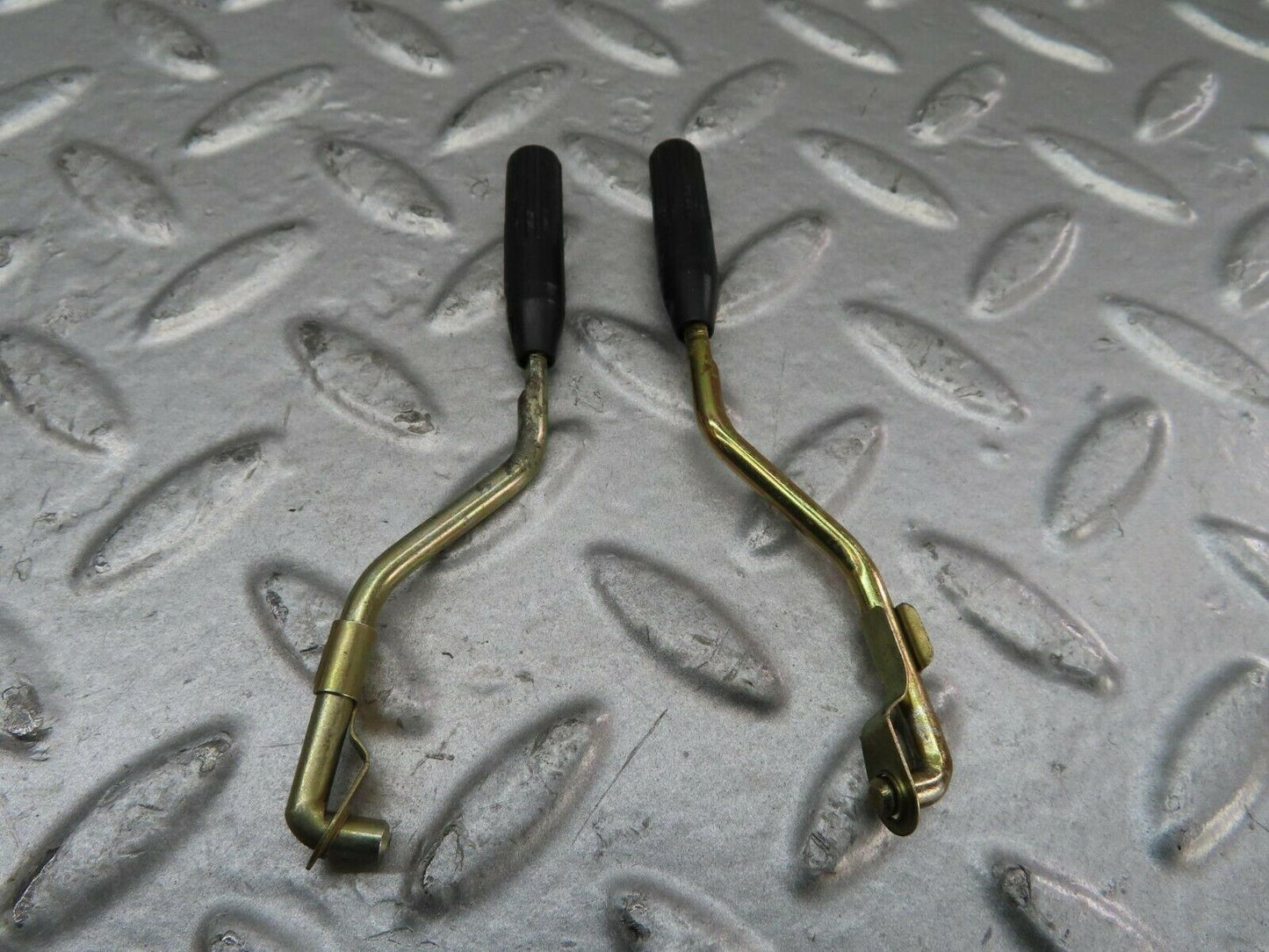 15230 Mercedes-Benz W123 230E Front Door Lock Knob Pair