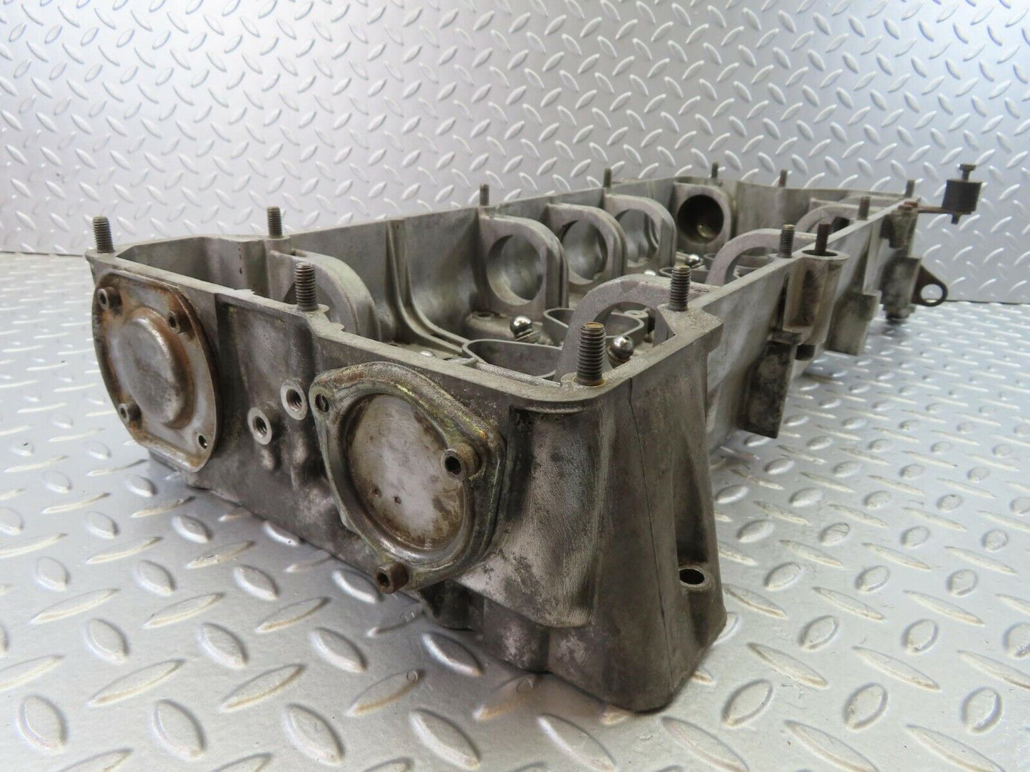 10188 Mercedes-Benz C123 280CE Coupe Camshaft Bearing Casing 1100163304