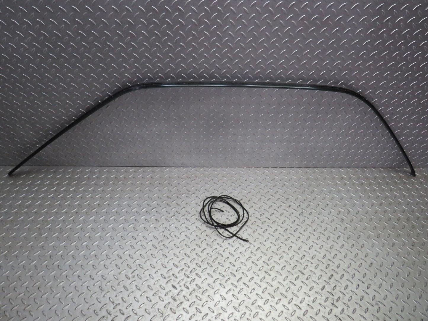26625 Mercedes-Benz C124 220CE Coupe Roof Chrome Trim Right Side