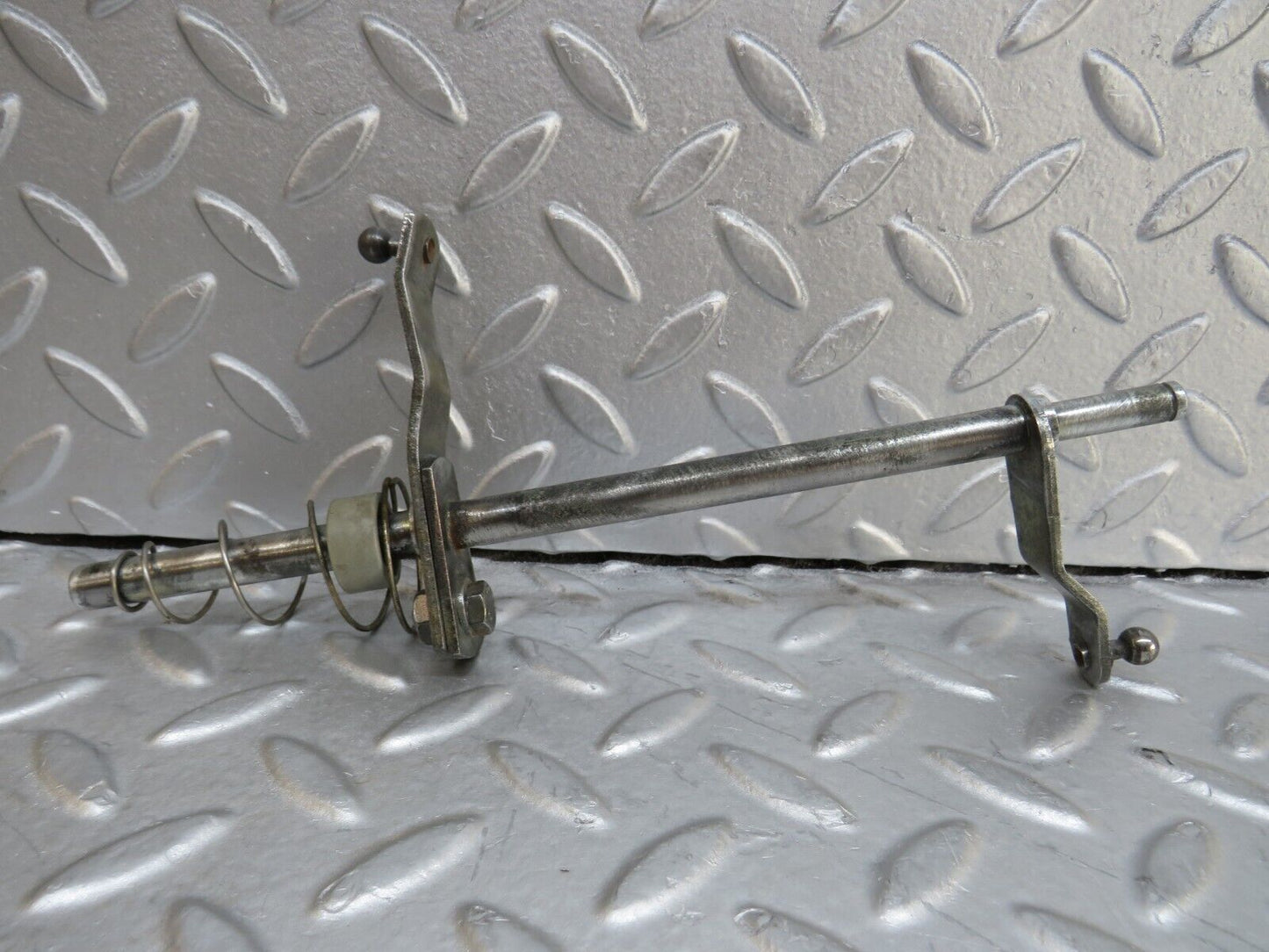 37165 Mercedes-Benz C126 420SEC Coupe Accelerator Linkage