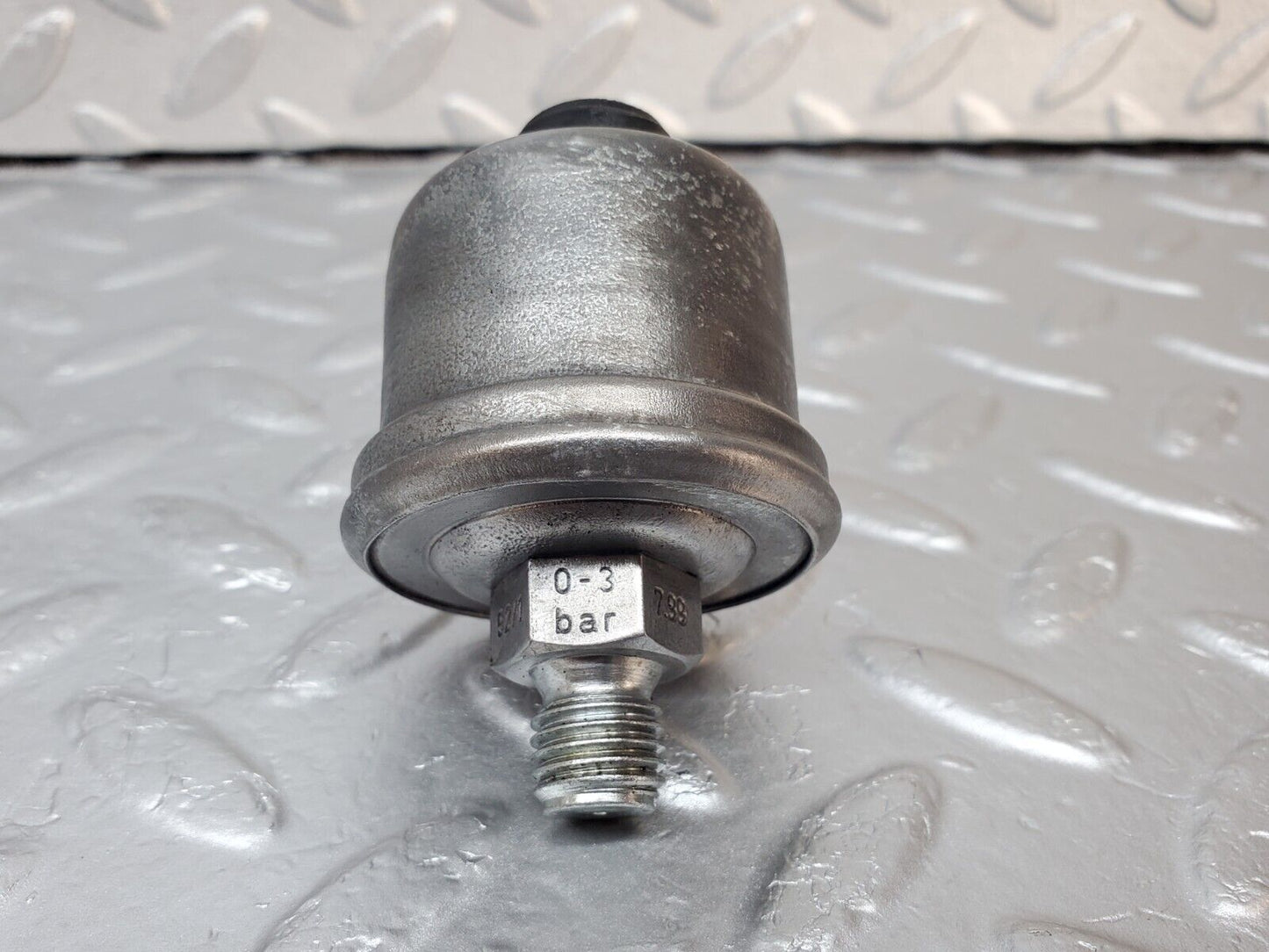 45941 Mercedes-Benz W126 420SE Oil Pressure Sensor VDO 0065429417