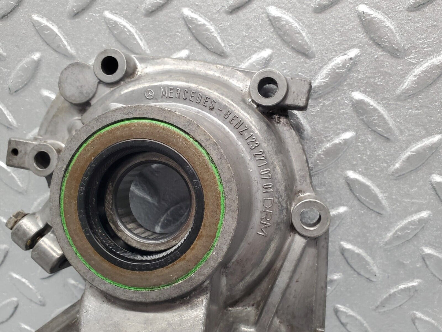 46719 Mercedes-Benz C123 280CE Coupe Automatic Gearbox Rear Housing 722.309 1232710701