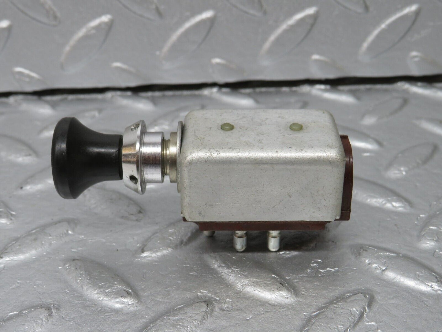 40319 Mercedes-Benz W110 230 Windscreen Wiper Pull Switch 461630