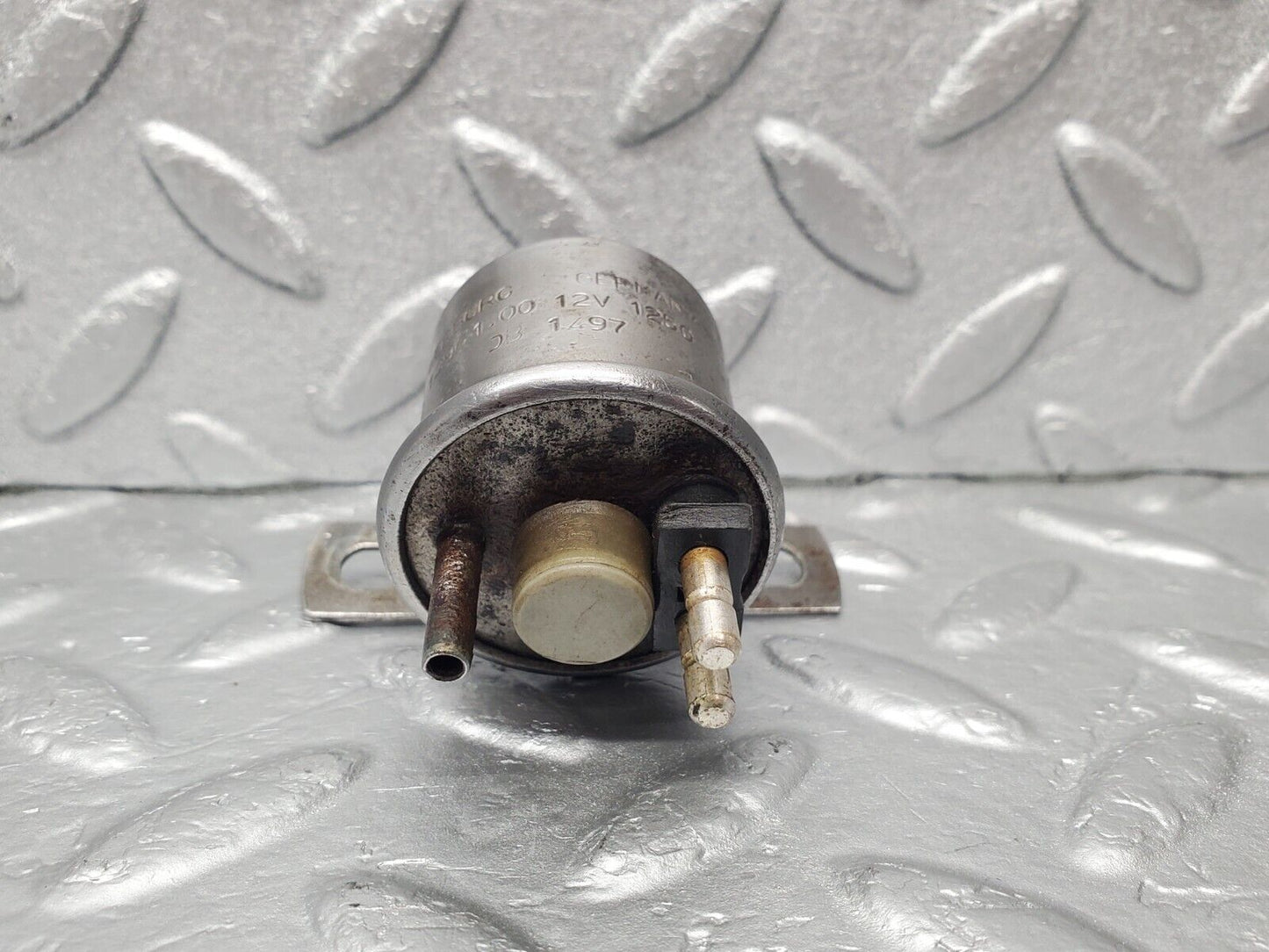 46468 Mercedes-Benz C123 280CE Coupe Vacuum Valve Pierburg 7.12961.00