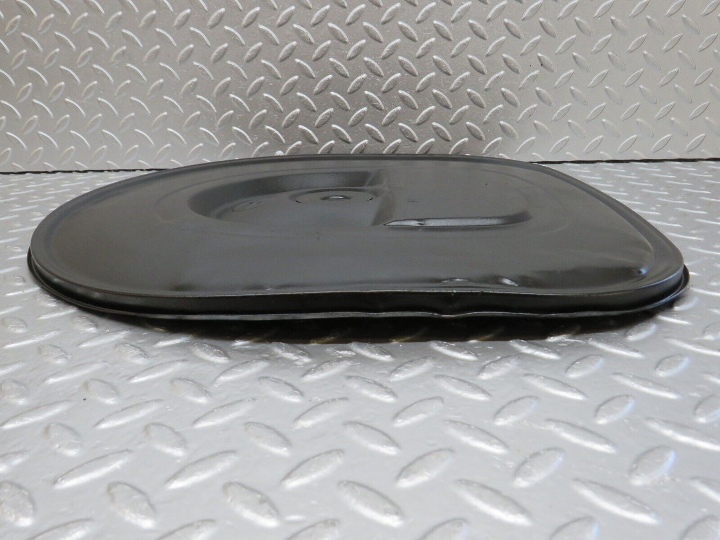 33560 Mercedes-Benz C107 R107 Air Filter Box Housing Lid 0080948902