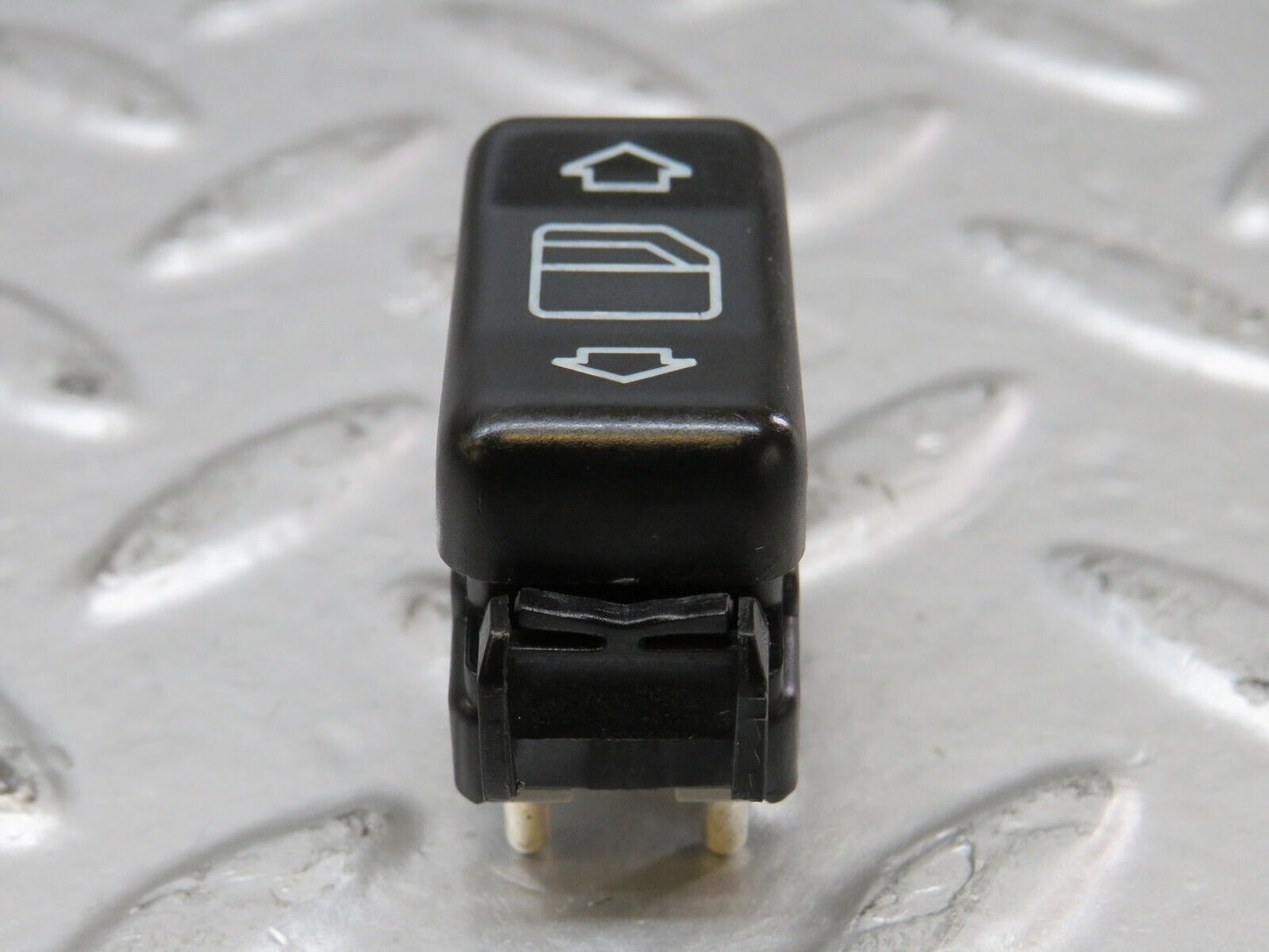 26563 Mercedes-Benz C124 220CE Coupe Right Electric Window Switch 1248209410