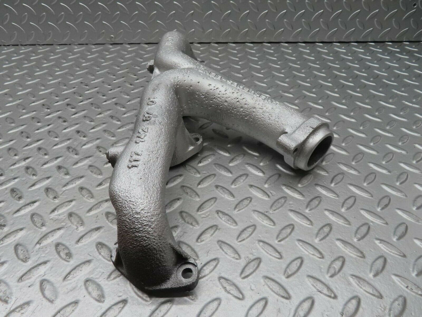 15613 Mercedes-Benz R107 450SL Exhaust Manifold Right 1171428701