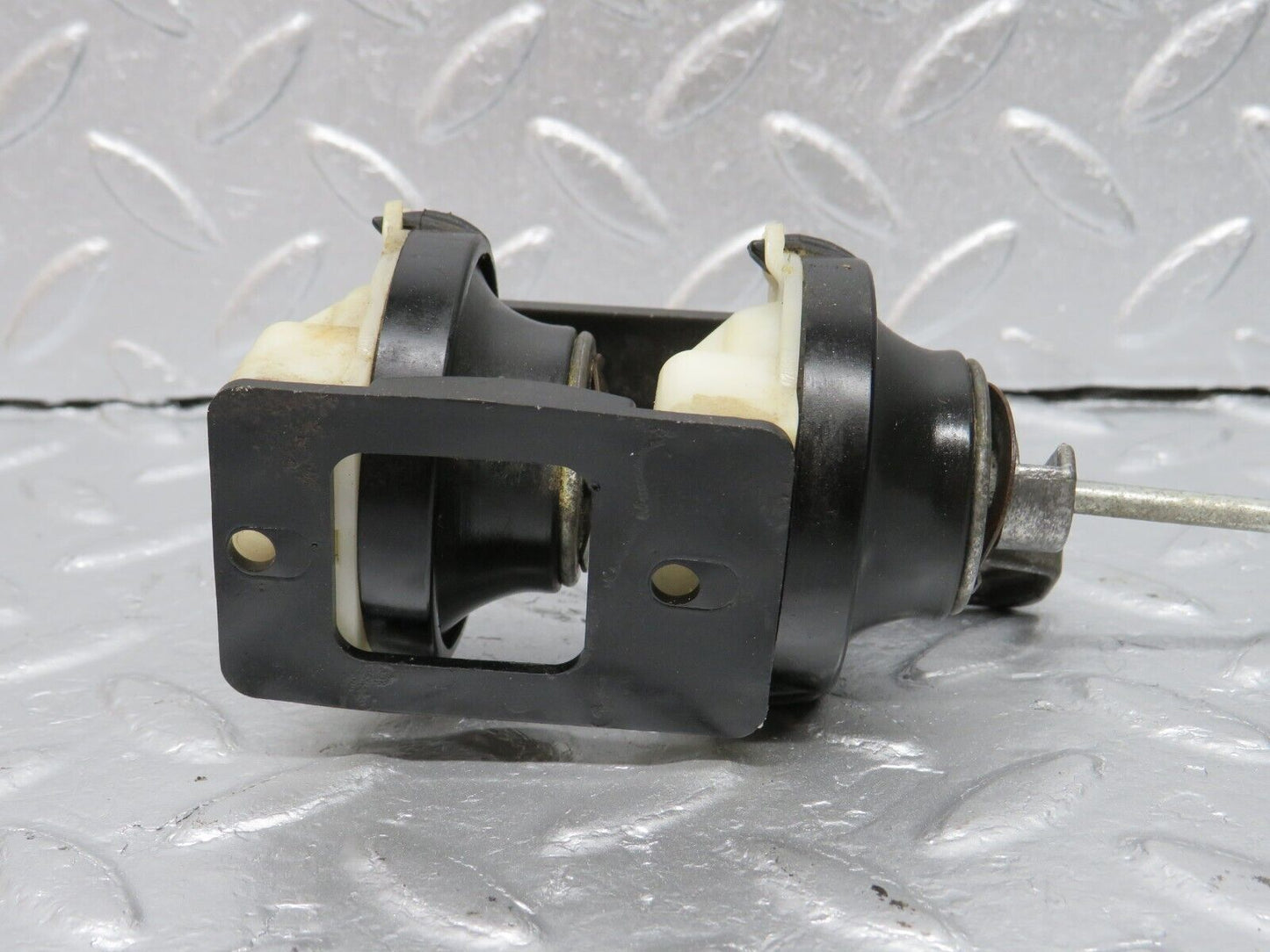 39999 Mercedes-Benz R107 350SL Seat Vacuum Actuator