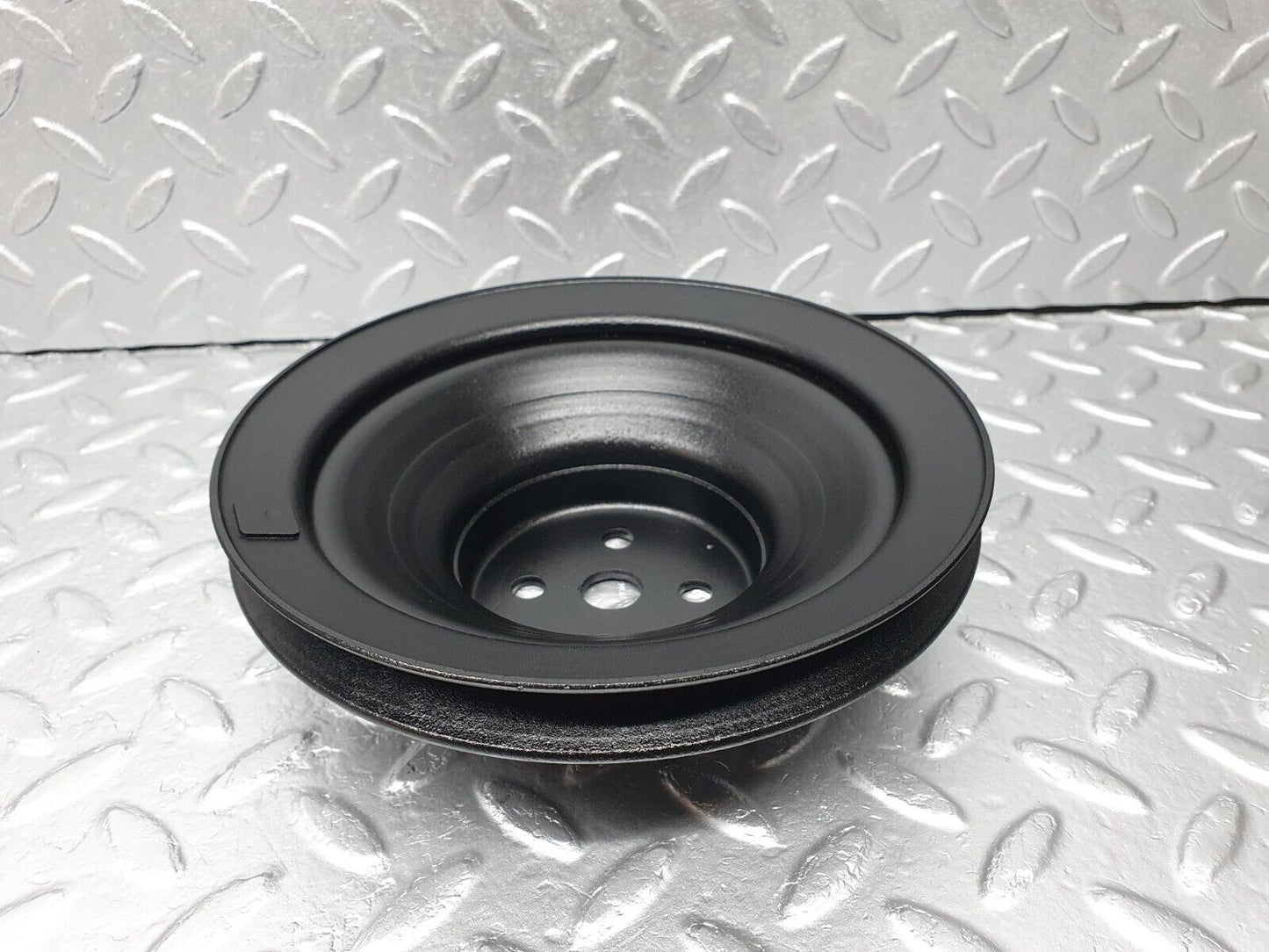 40828 Mercedes-Benz W123 300D Water Pump Pulley 6152051110