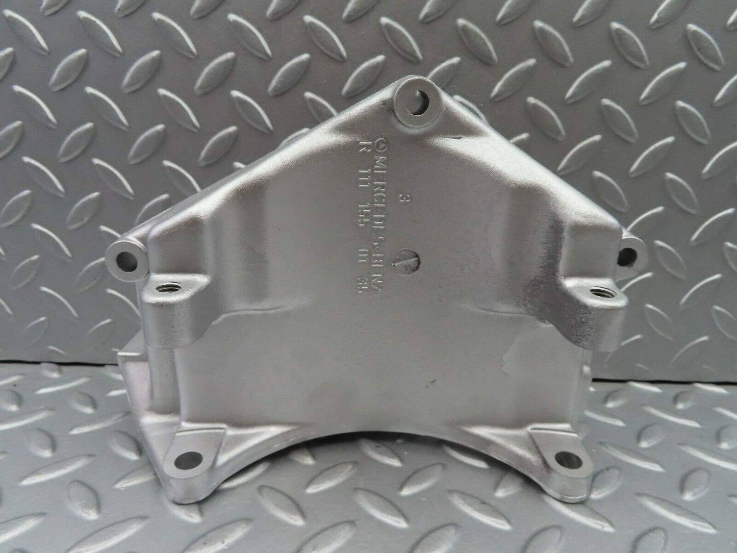 6806 Mercedes-Benz S124 E220 Wagon AC Compressor Support Bracket 1111550135