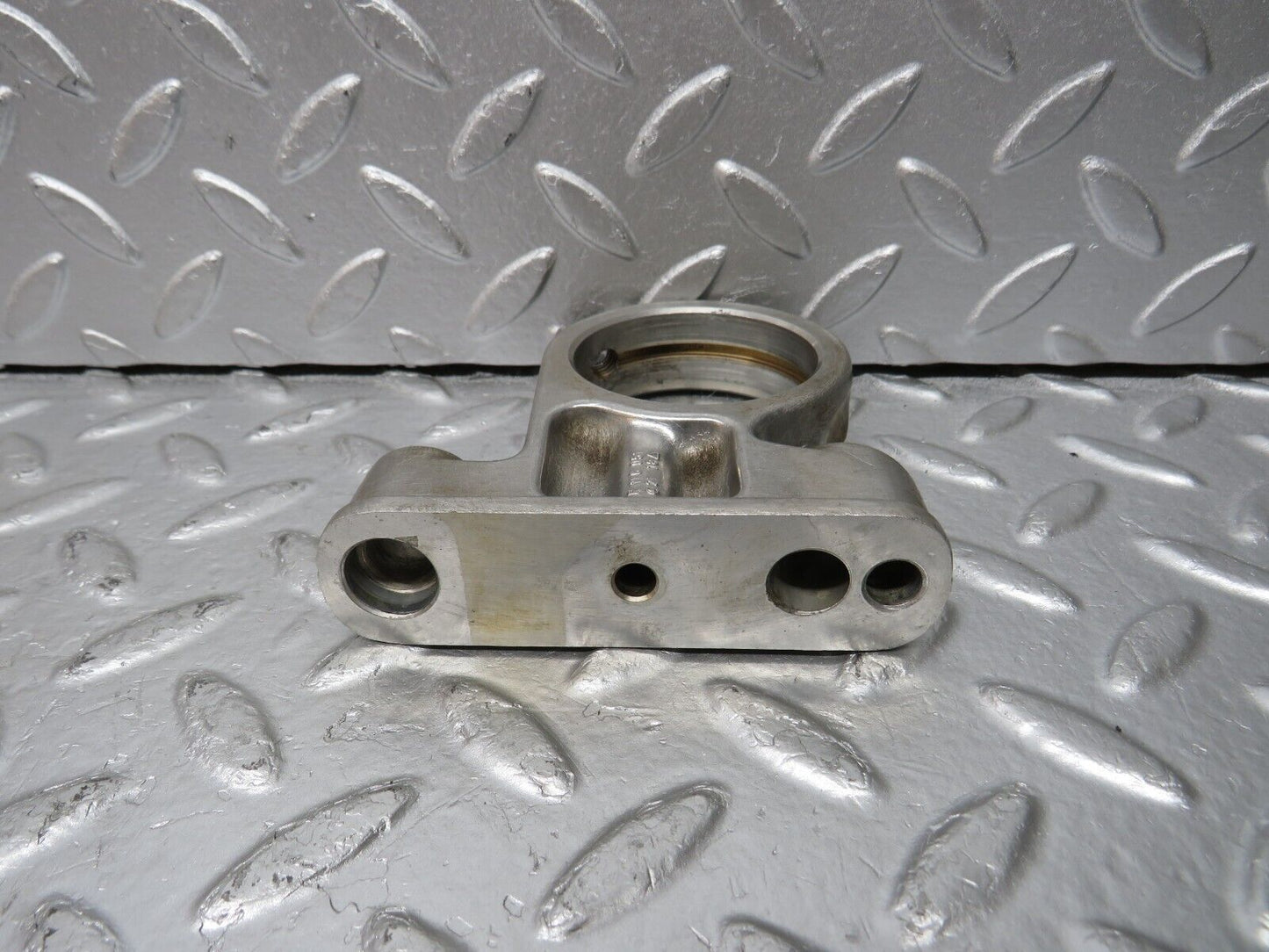 33093 Mercedes-Benz C107 R107 350 V8 Camshaft Tower Bearing 1160512118