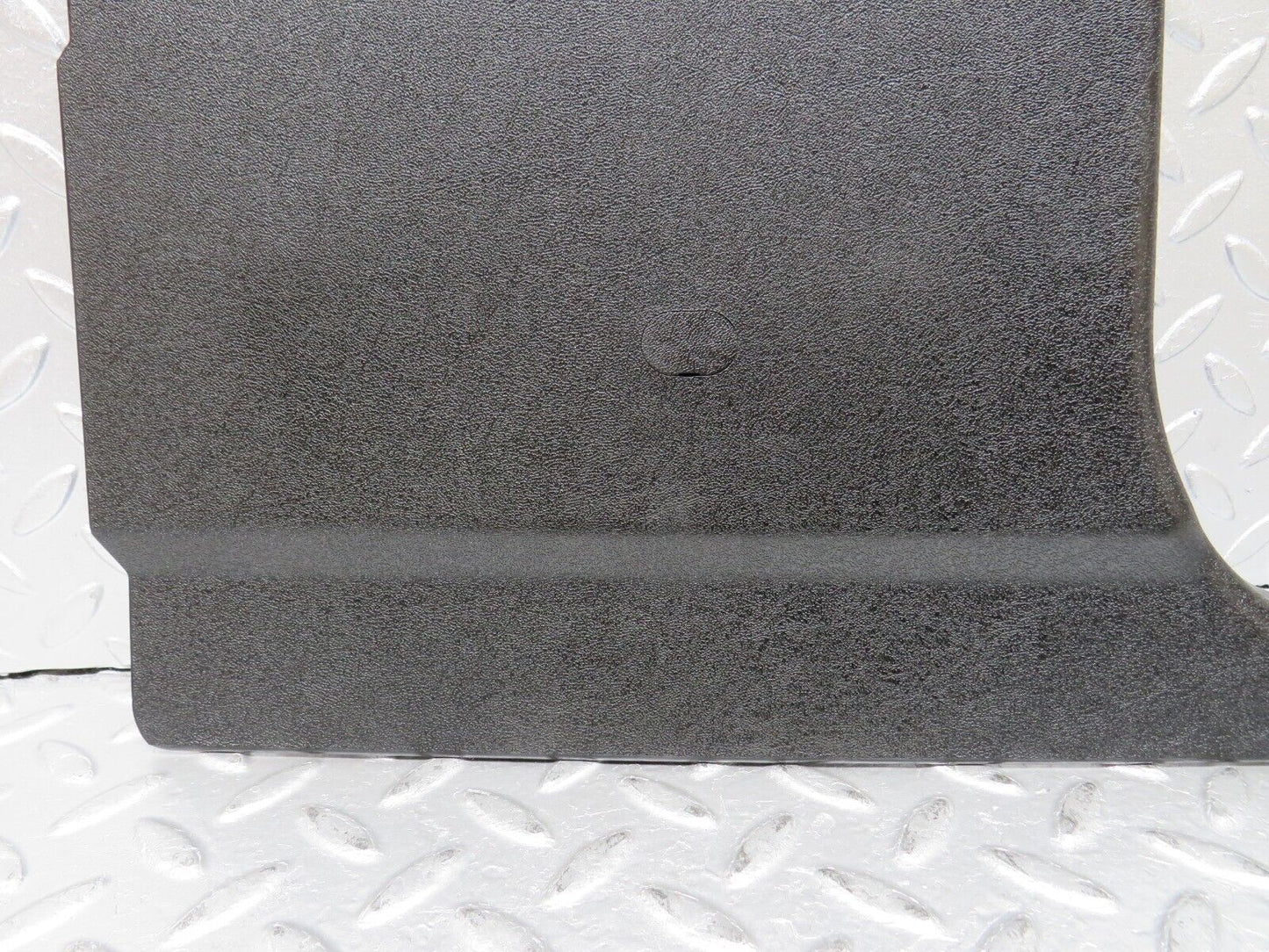 33291 Mercedes-Benz W202 C180 Front Right Kick Panel Black 2026800483