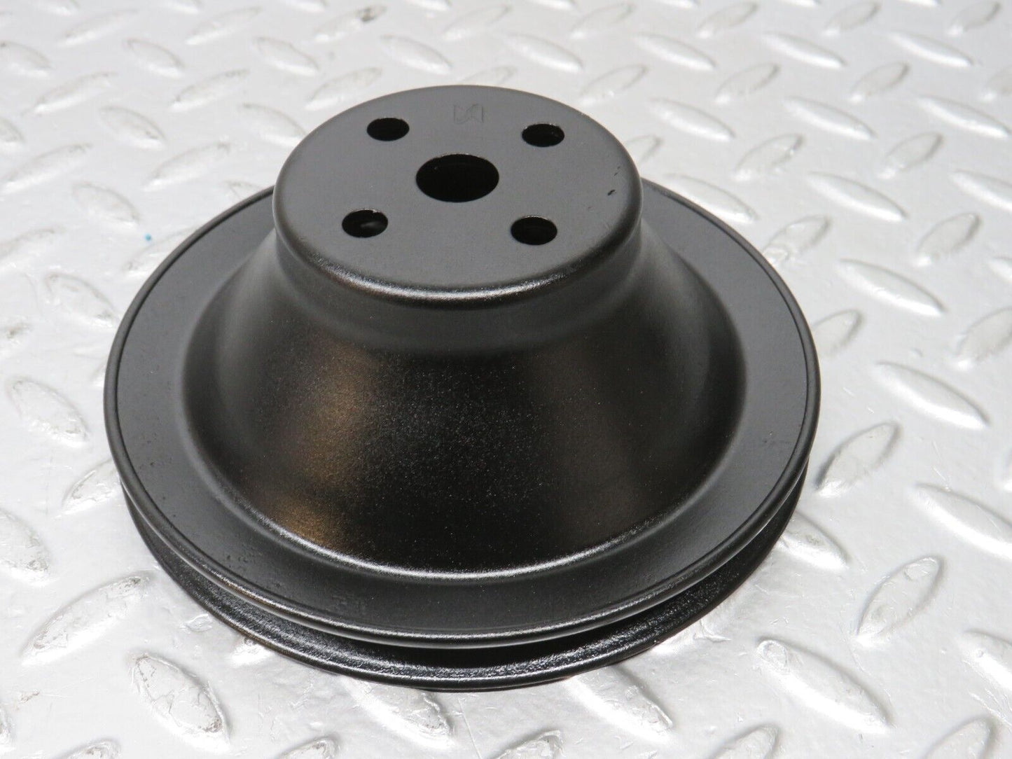 32907 Mercedes-Benz W123 300D Water Pump Pulley
