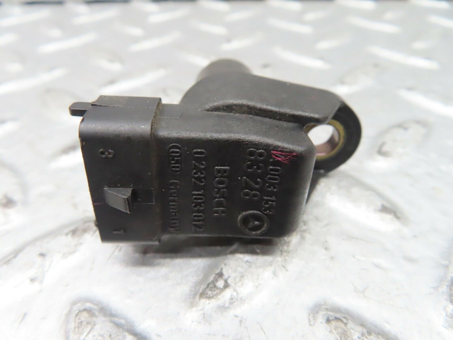 19677 Mercedes-Benz C140 CL420 Coupe Crankshaft Sensor 0232103012