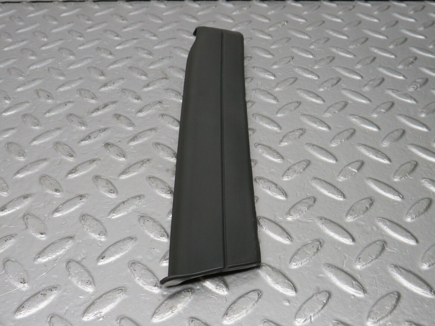 33783 Mercedes-Benz W201 190E 2.0L Front Left Fender Wing Lower Moulding Trim