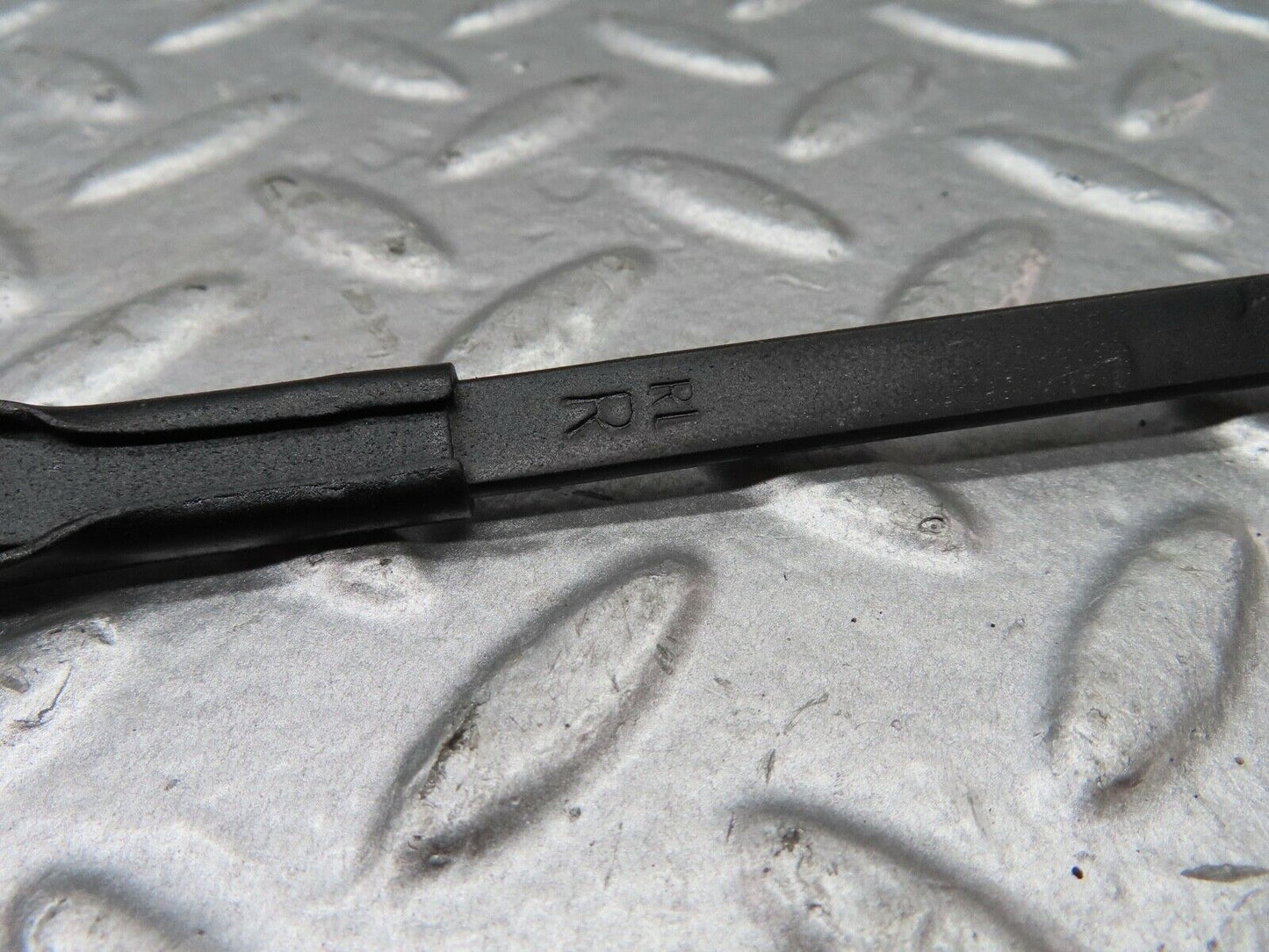 18225 Mercedes-Benz W111 220SE Coupe Wiper Arm Bosch Right Side