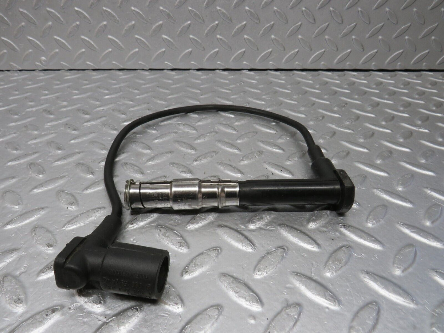 38099 Mercedes-Benz A124 320E Ignition Coil Lead 0300362105 0356250035 0001593442