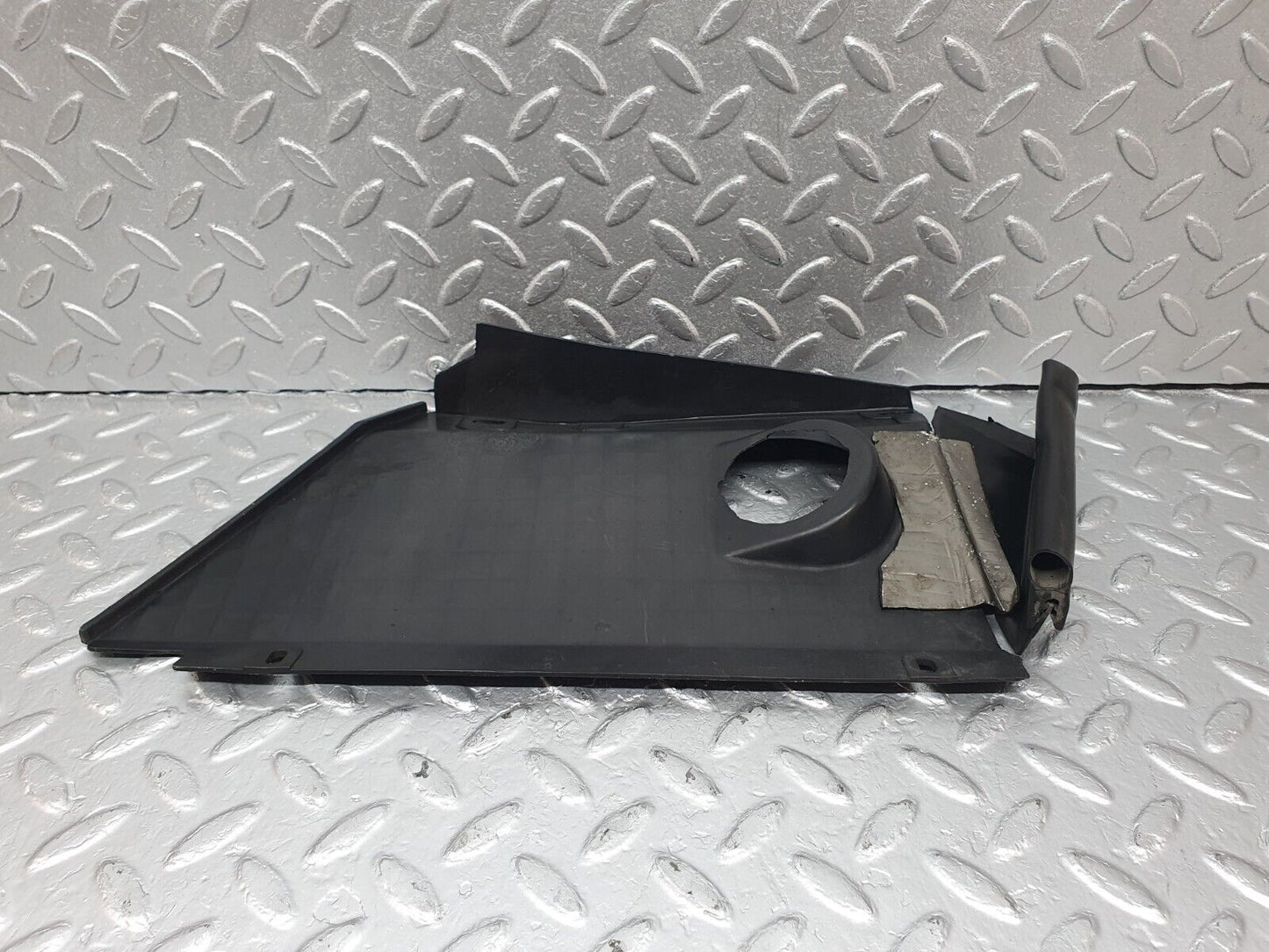 42728 Mercedes-Benz W201 190 Radiator Cover Panel 2015051288