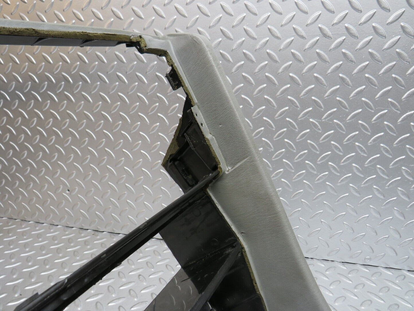 30357 Mercedes-Benz W124 230E Centre Console Grey