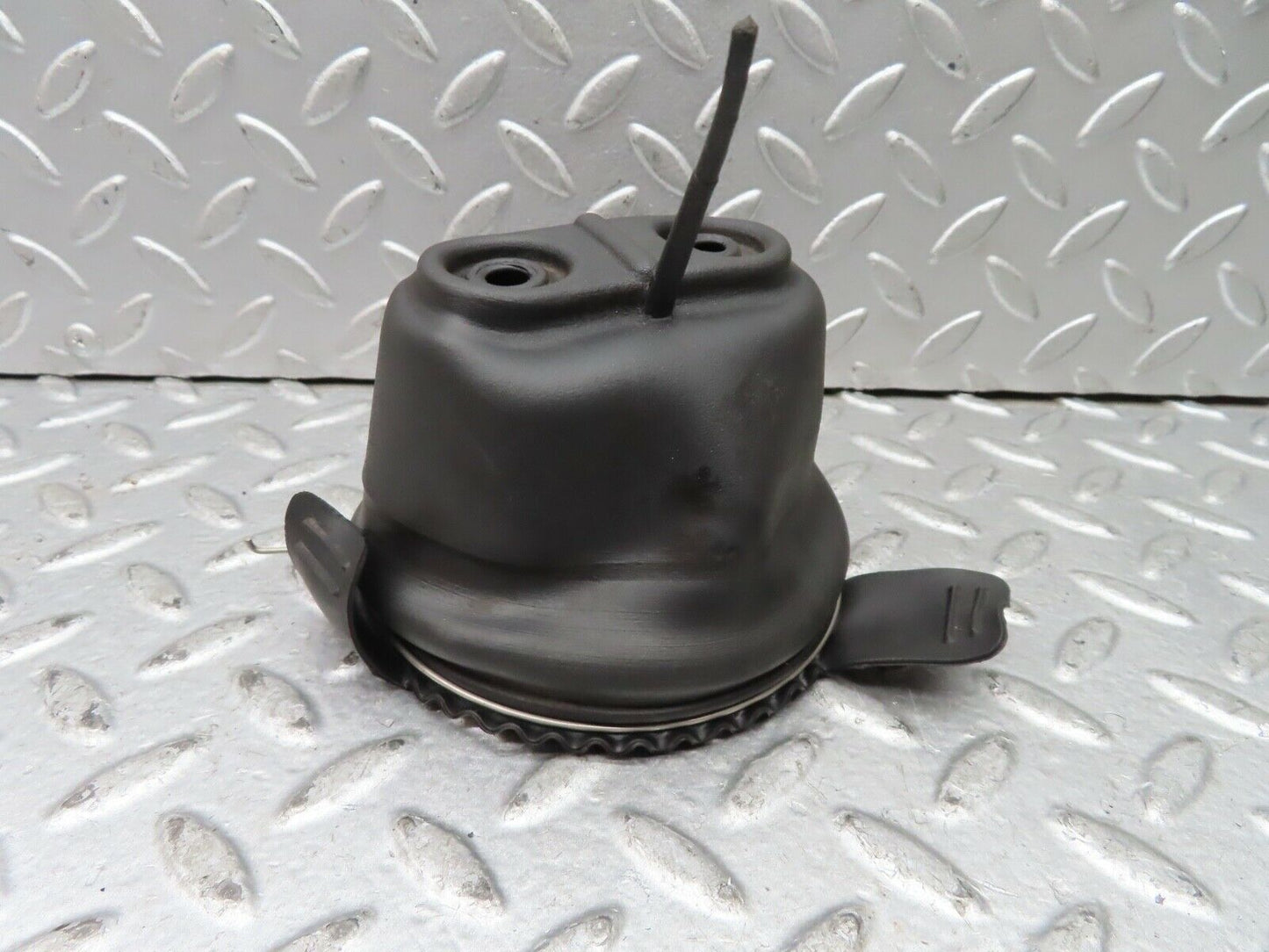 19620 Mercedes-Benz C140 CL420 Coupe Fuel Tank Rubber Seal 1404710181