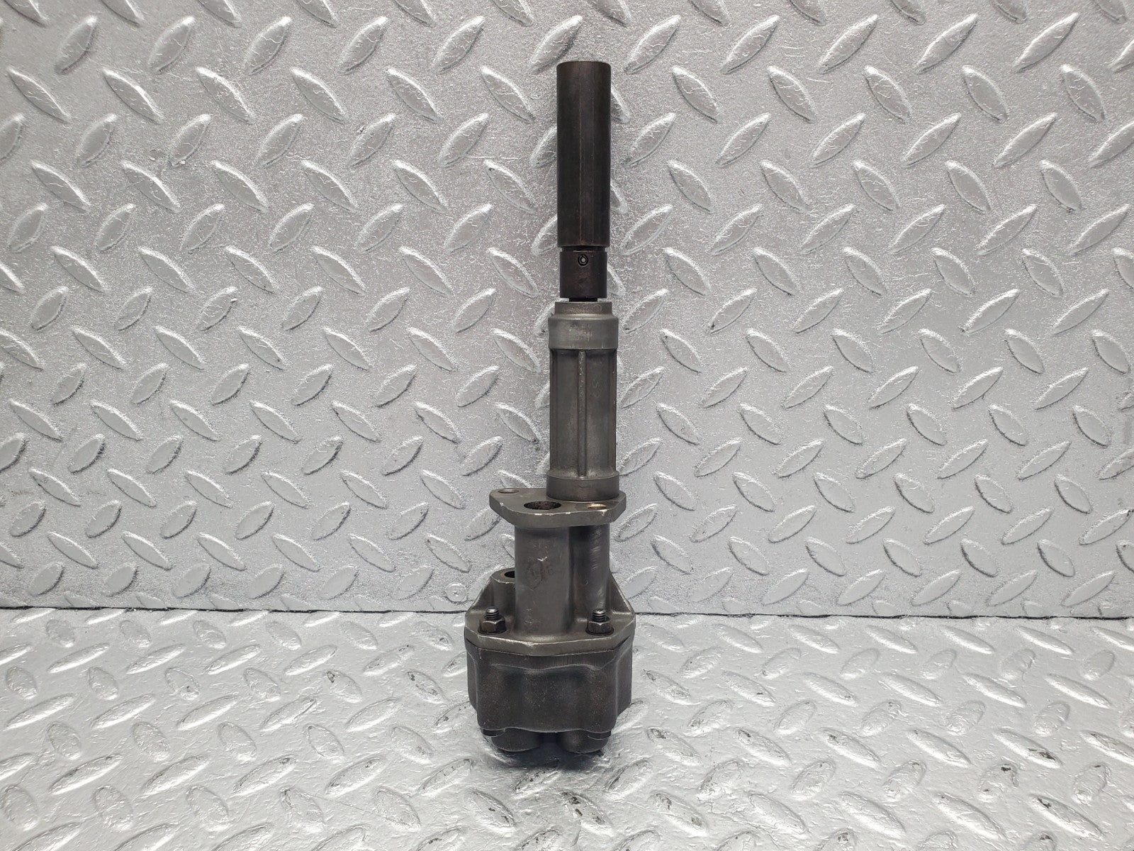 W112 oil pump used OEM