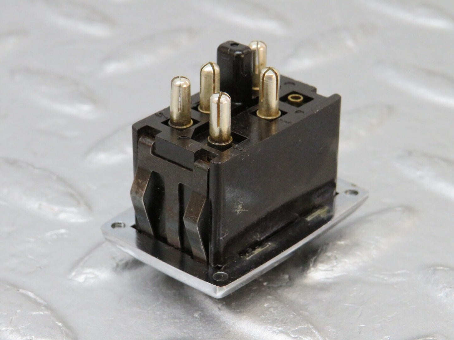37458 Mercedes-Benz W109 300SEL Electric Window Switch 8126