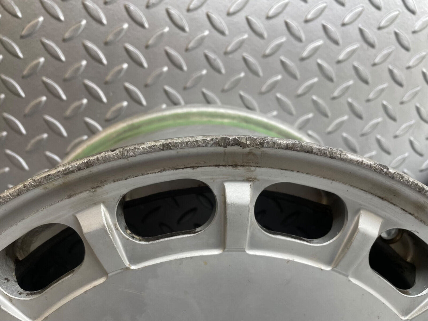 35879 Mercedes-Benz Alloy Wheel Set 7Jx15 H2 ET25 1264003002