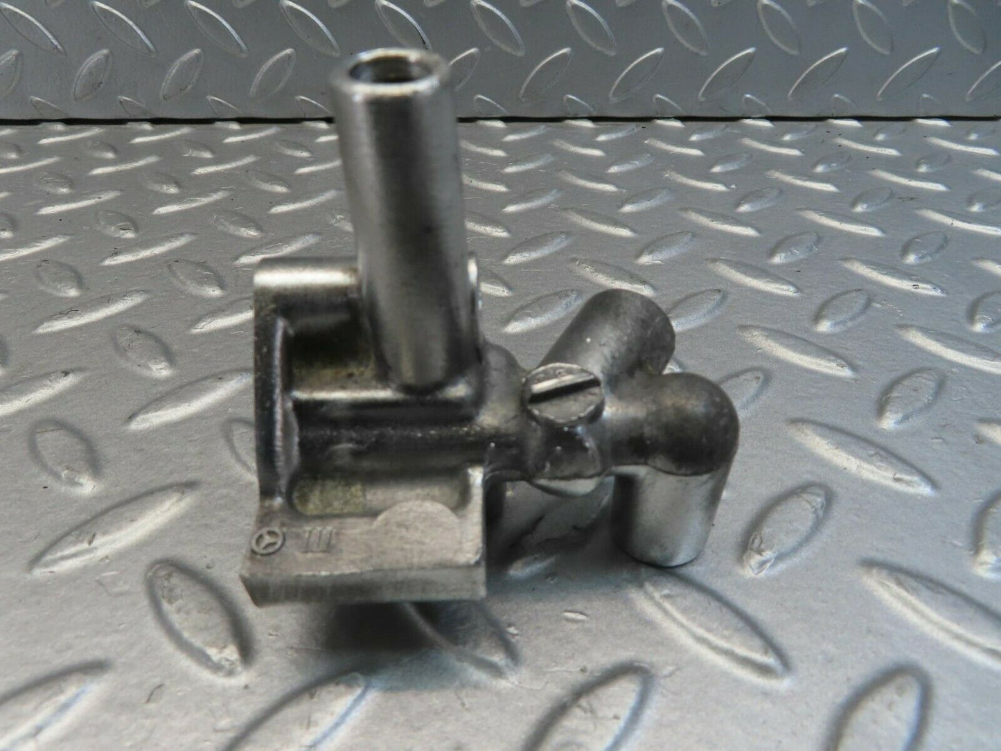 11515 Mercedes-Benz C123 230CE Coupe Idle Control Valve 1020941212