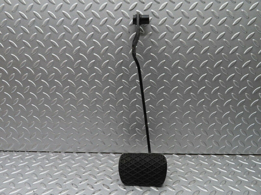 21671 Mercedes-Benz W126 300SE Brake Pedal With Rubber 1232910082