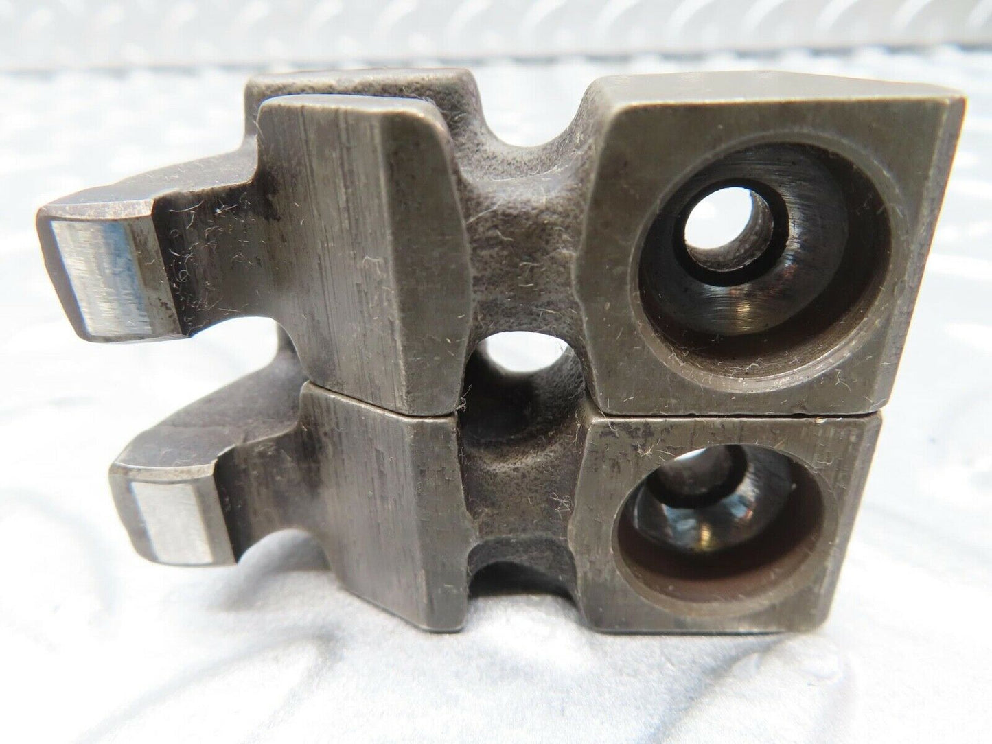 16747 Mercedes-Benz C107 380SLC Valve Rocker Arm