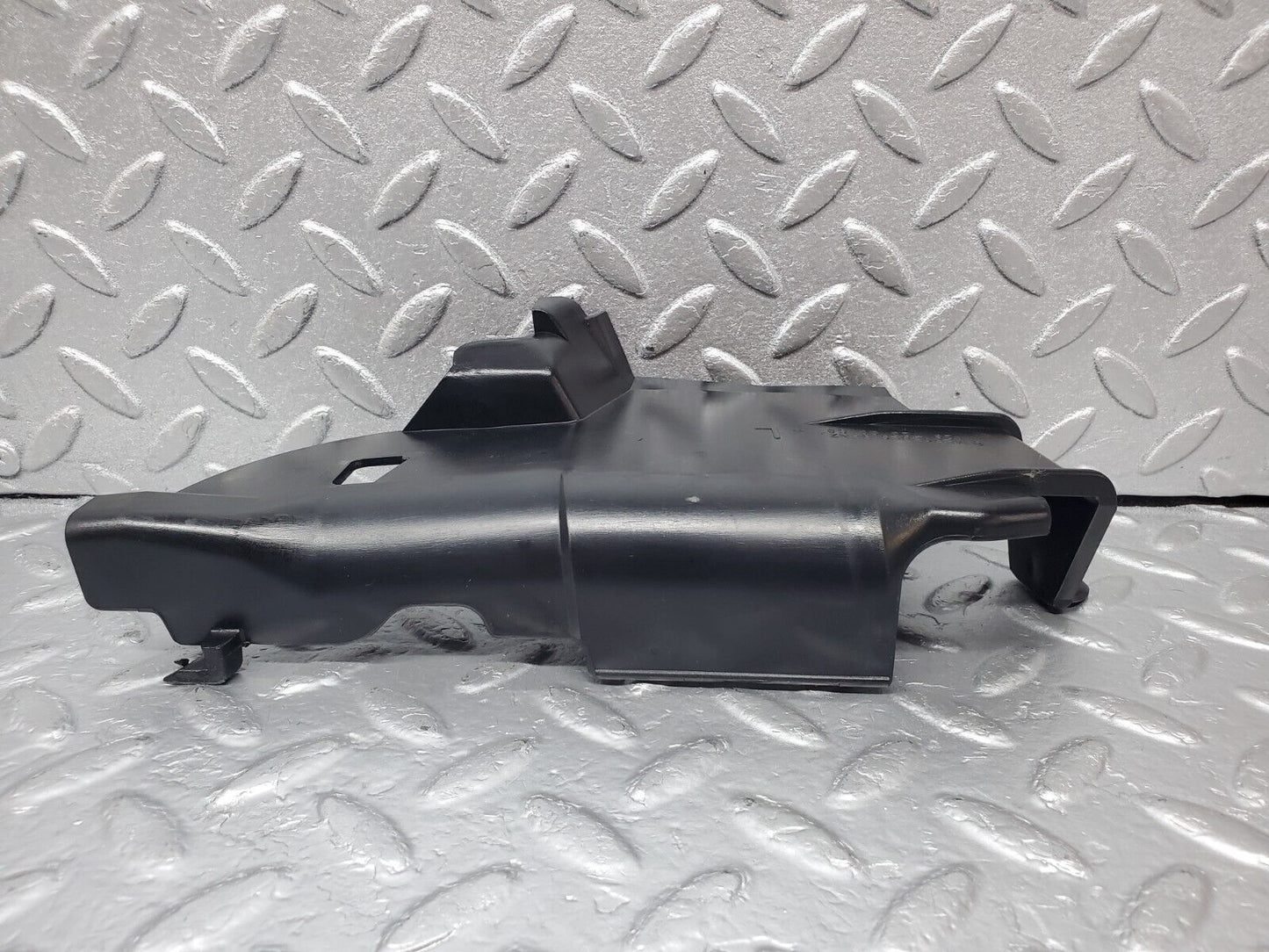 45612 Mercedes-Benz W126 420SE Front Left Door Lock Inner Cover 1267230308