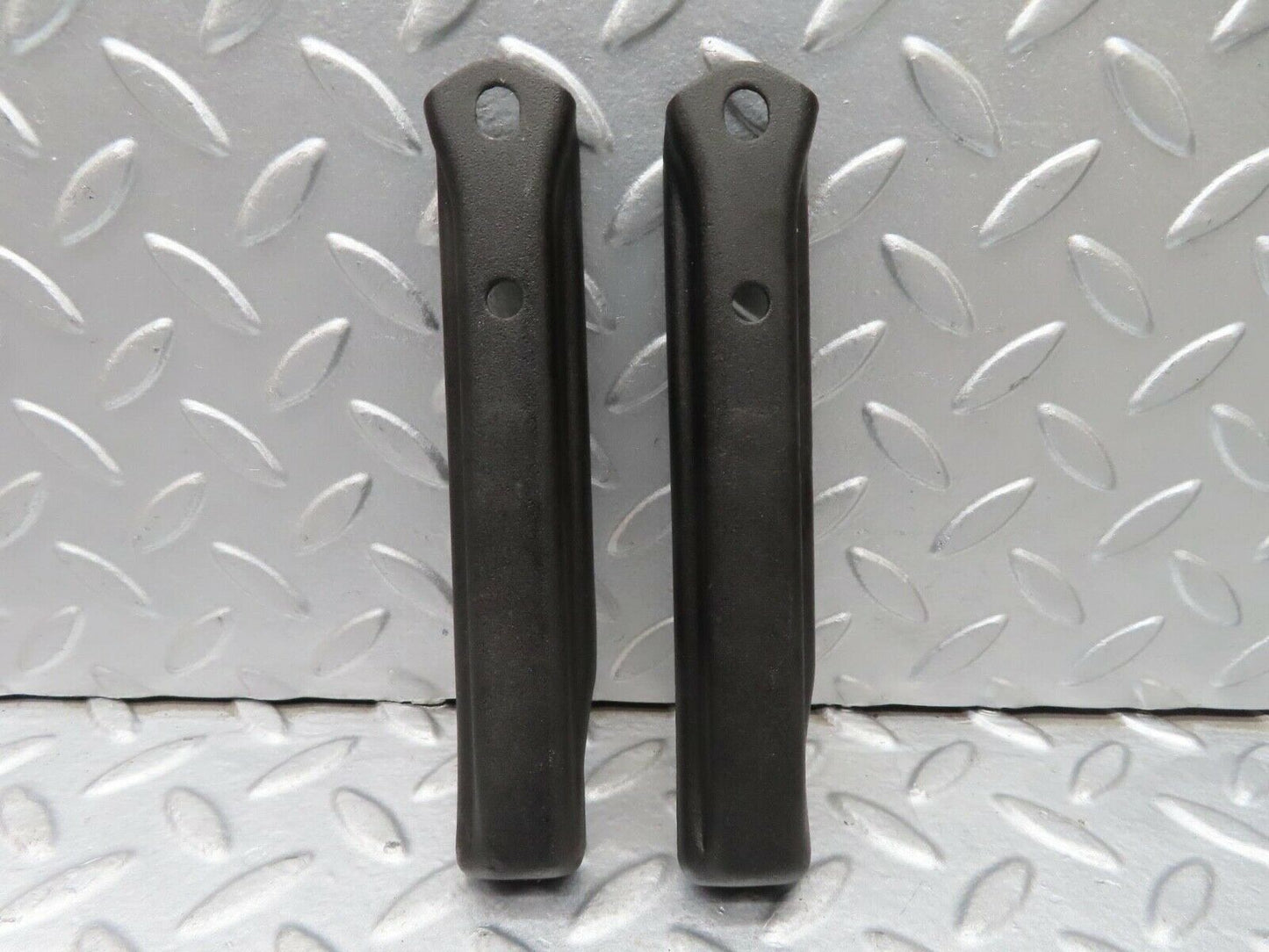 16495 Mercedes-Benz W124 260E Air Intake Manifold Bracket