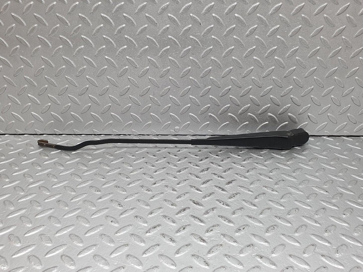 41208 Mercedes-Benz W126 300SE Windscreen Wiper Arm Right Side
