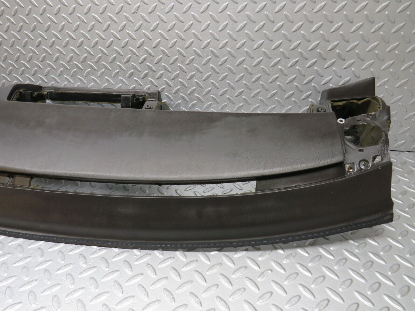 38610 Mercedes-Benz R129 280SL Coupe Dashboard Black