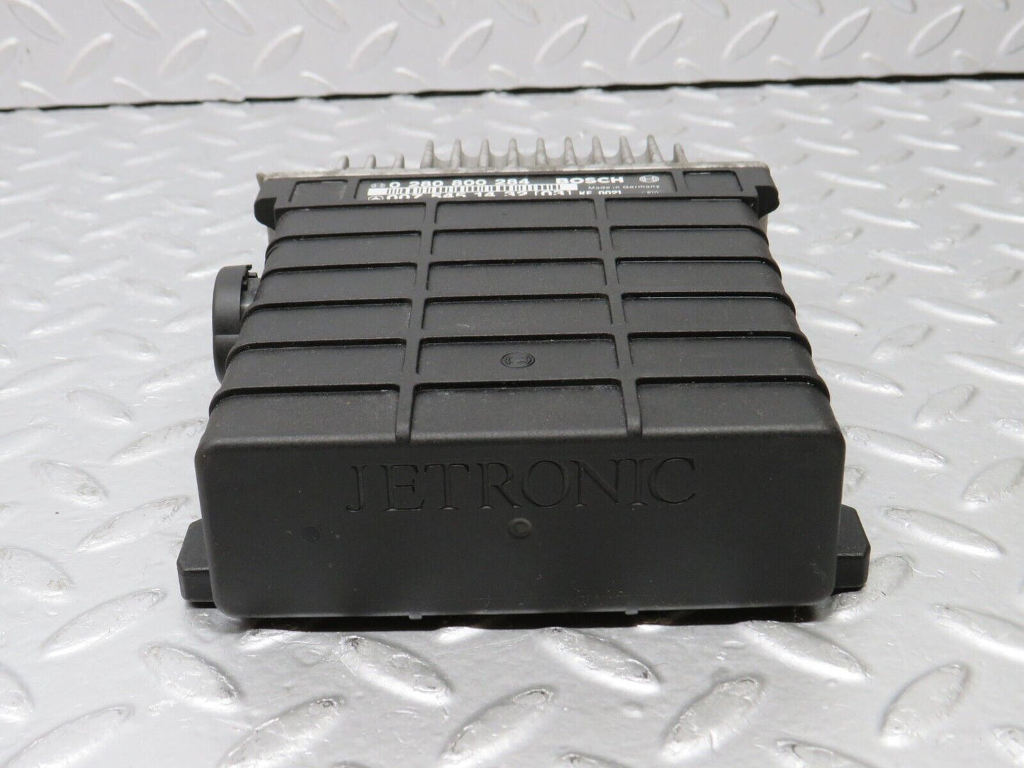 38808 Mercedes-Benz W201 190E 2.6L Engine Control Unit Bosch 0075451432 0280800284