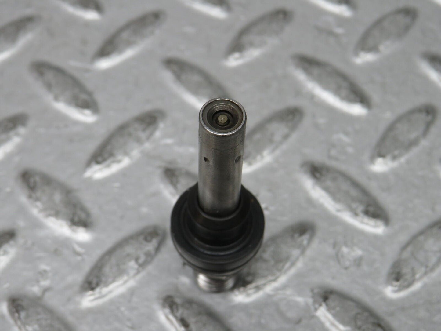 28661 Mercedes-Benz W123 230E Fuel Injector Bosch 0437502010