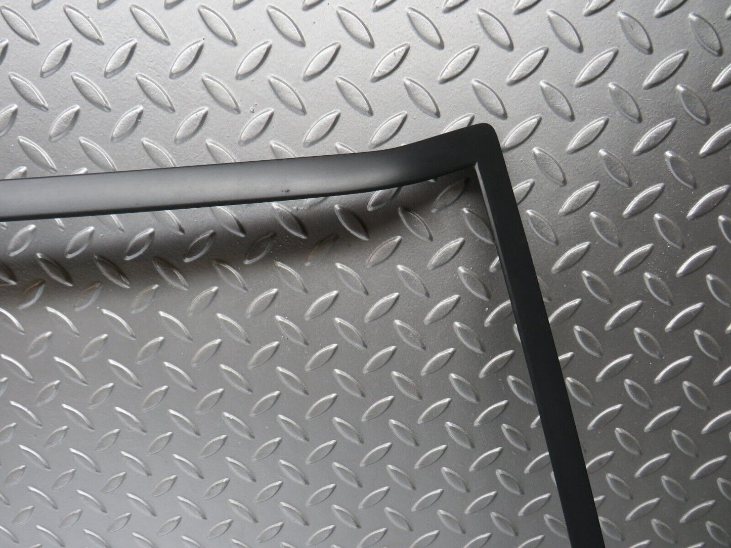 30738 Mercedes-Benz W201 190E Rear Windscreen Frame