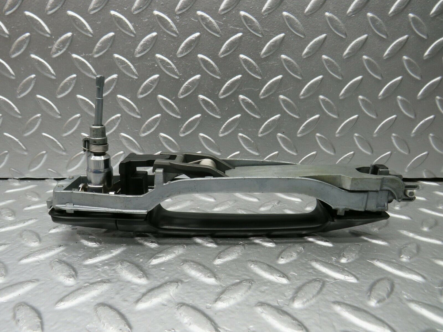22475 Mercedes-Benz C124 E220 Coupe Left Exterior Door Handle No Key