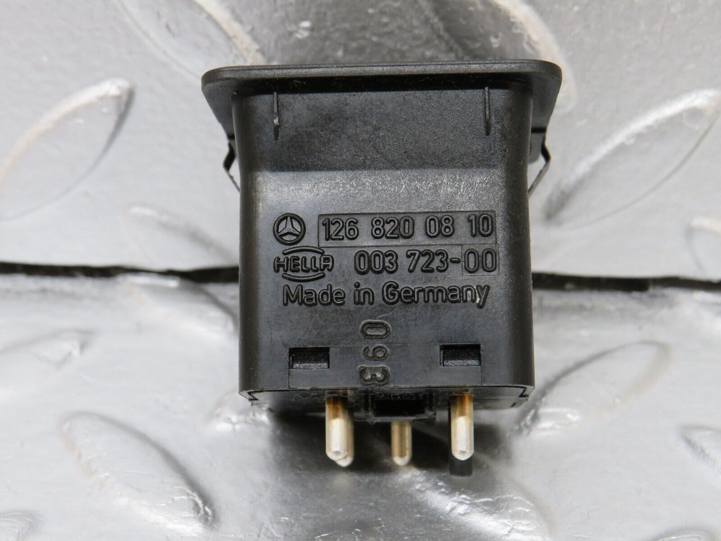 34618 Mercedes-Benz C126 380SEC Coupe Electric Mirror Adjust Switch 1268200810