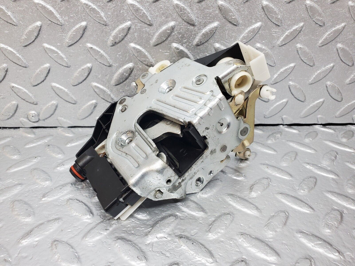 44993 Mercedes-Benz R129 300SL Coupe Left Door Lock Mechanism