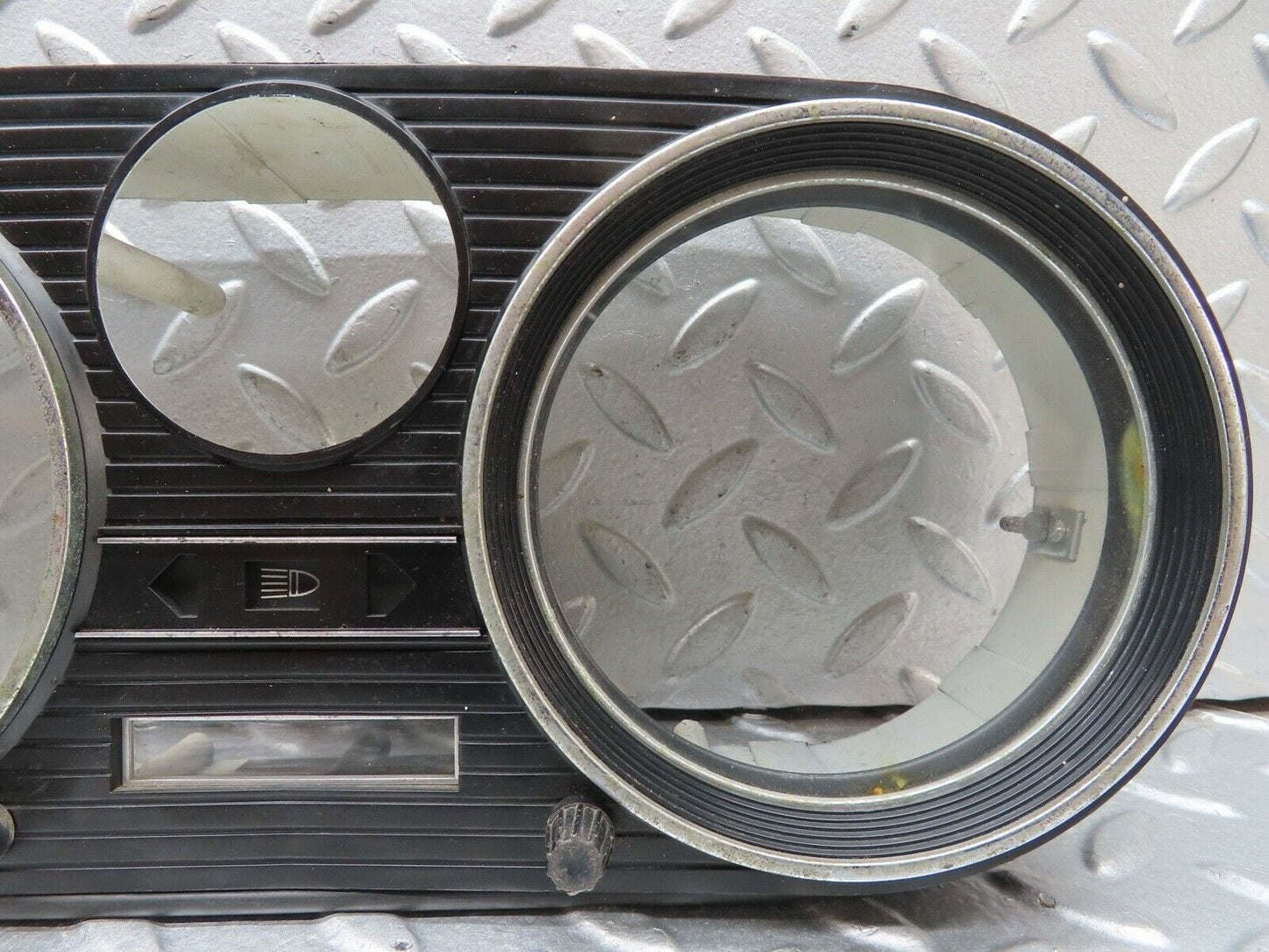 10648 Mercedes-Benz W115 Instrument Cluster Housing