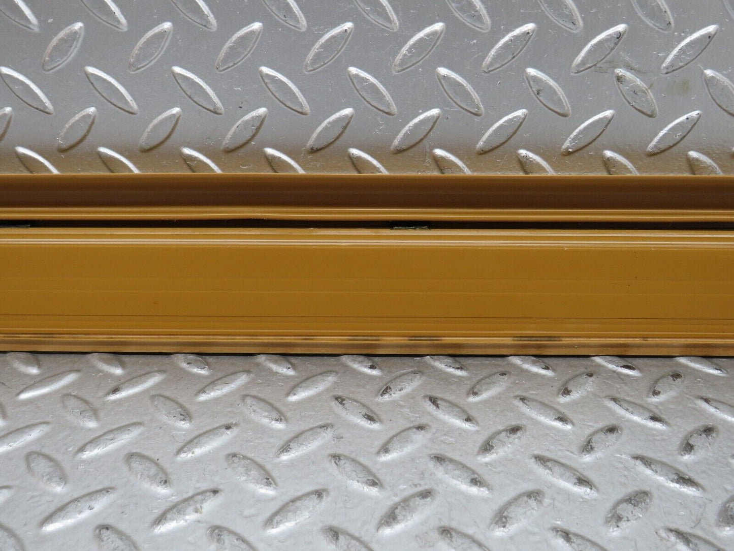28556 Mercedes-Benz W123 230E Rear Right Door Sill Trim Palomino