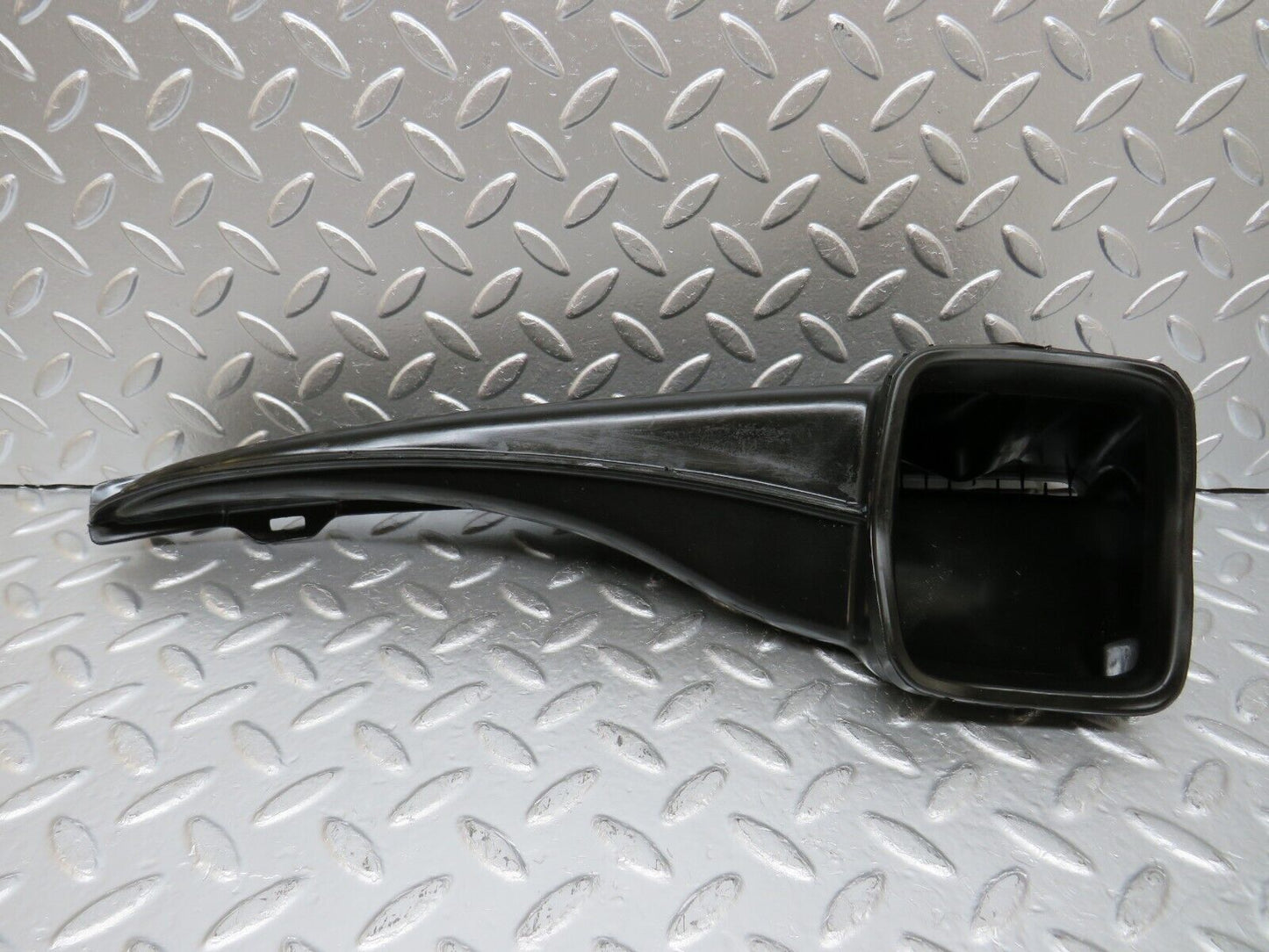 25569 Mercedes-Benz W123 200 Air Duct Vent Left And Right Side 1238300119
