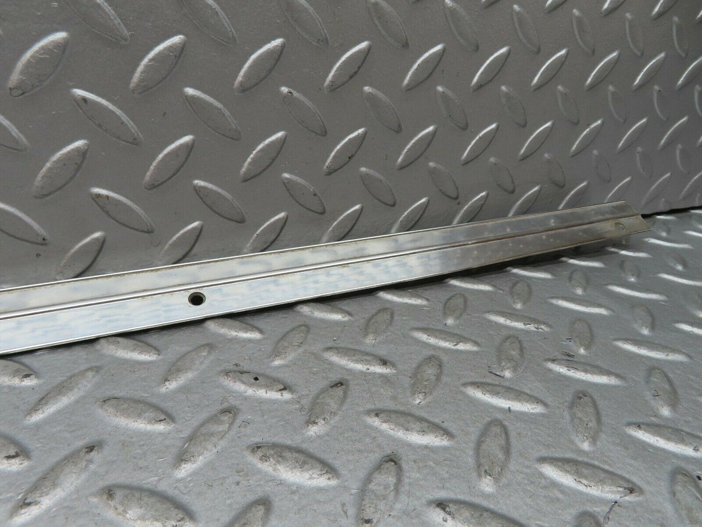 17890 Mercedes-Benz W116 450SEL Roof Chrome Moulding Trim Left Side